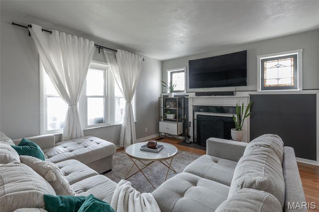 9513 Sappington Road, St Louis, MO 63126