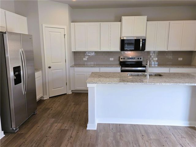 5539 Rosehall Place, Atlanta, GA 30349