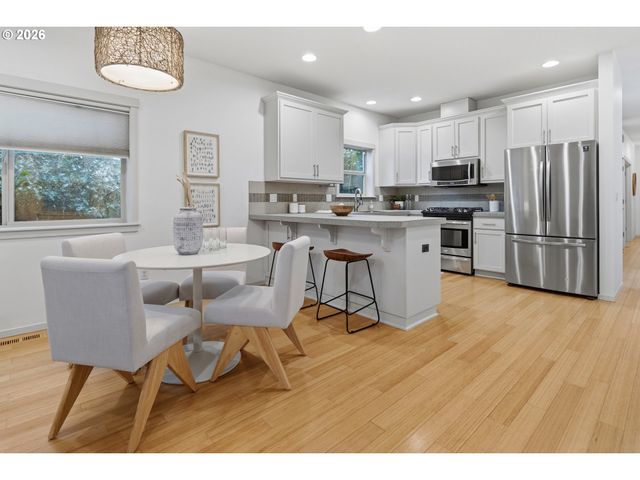 4720 N Commercial Ave, Portland, OR 97217