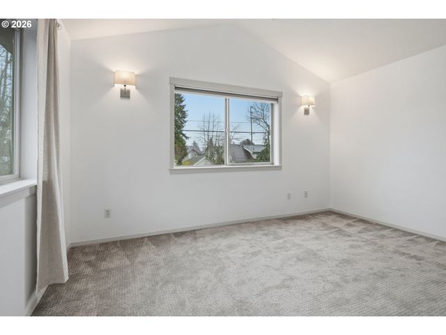 4720 N Commercial Ave, Portland, OR 97217