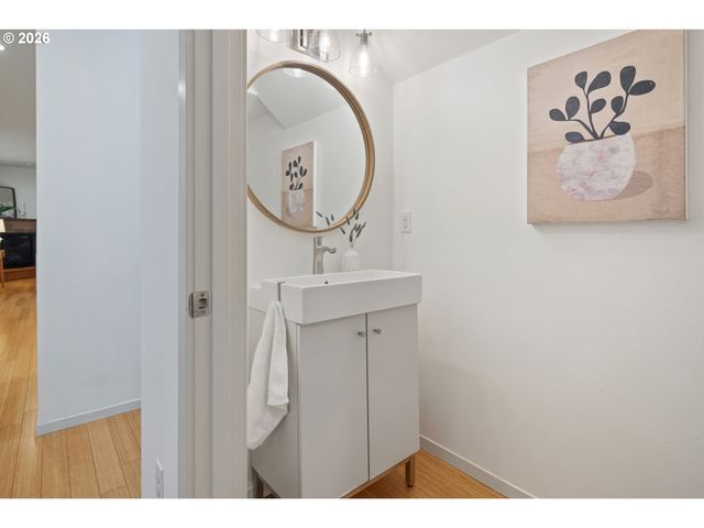 4720 N Commercial Ave, Portland, OR 97217