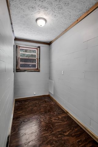 5940 Hassells Creek Ln, Lyles, TN 37098