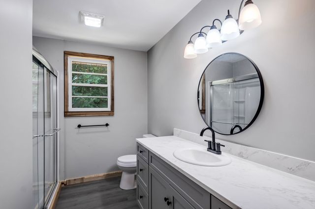 5940 Hassells Creek Ln, Lyles, TN 37098