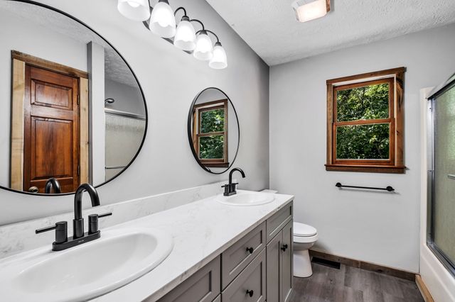 5940 Hassells Creek Ln, Lyles, TN 37098