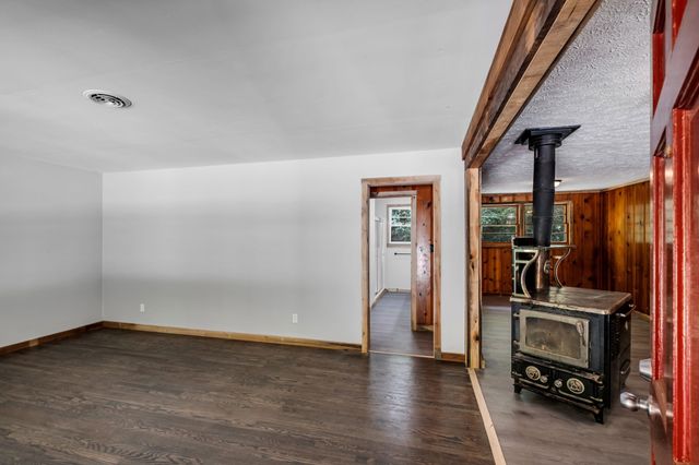 5940 Hassells Creek Ln, Lyles, TN 37098