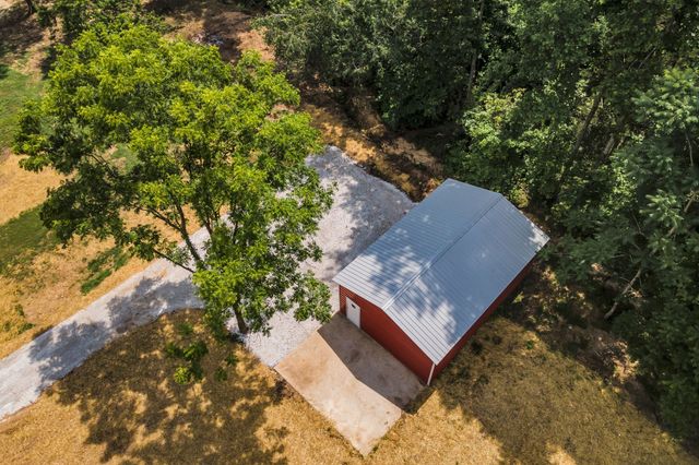 5940 Hassells Creek Ln, Lyles, TN 37098