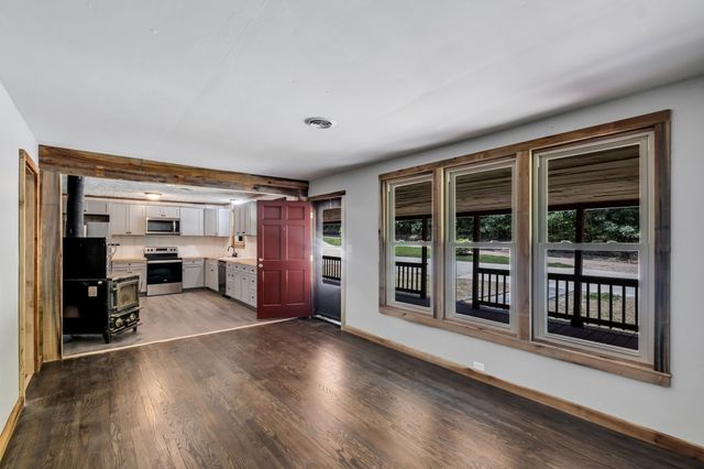 5940 Hassells Creek Ln, Lyles, TN 37098