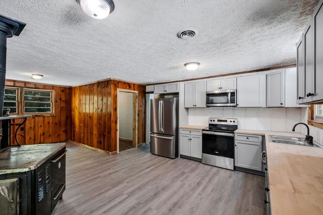 5940 Hassells Creek Ln, Lyles, TN 37098