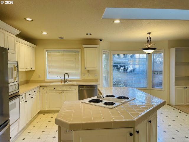 1843 Nw 29TH Cir, Camas, WA 98607