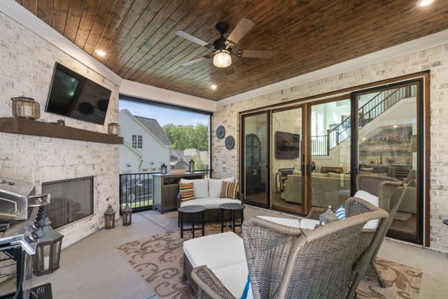 4712 Majestic Meadows Dr, Arrington, TN 37014