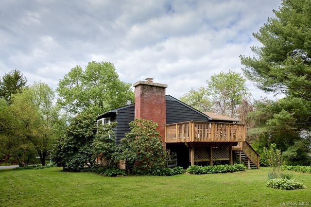 3 Tiiu Drive, New Paltz, NY 12561