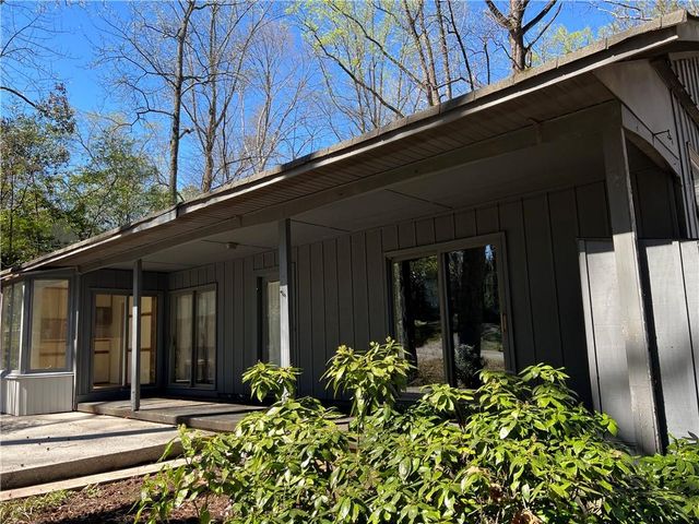 3318 Shady Oak Drive, Atlanta, GA 30340