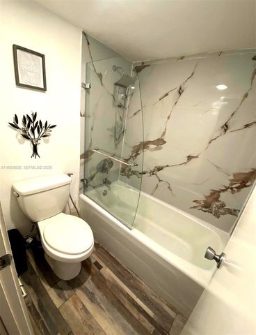 3731 N Country Club Dr 229, Aventura, FL 33180