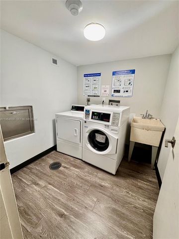 3731 N Country Club Dr 229, Aventura, FL 33180