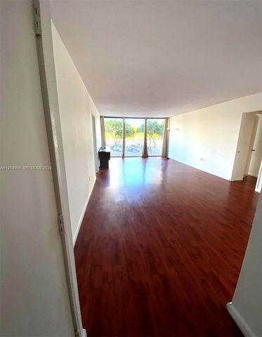 3731 N Country Club Dr 229, Aventura, FL 33180