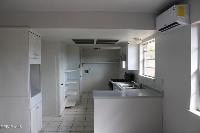 3518 GLASGOW Road, El Paso, TX 79925