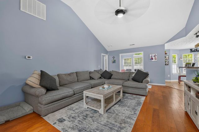 452 Warren Springs Dr., Conway, SC 29527
