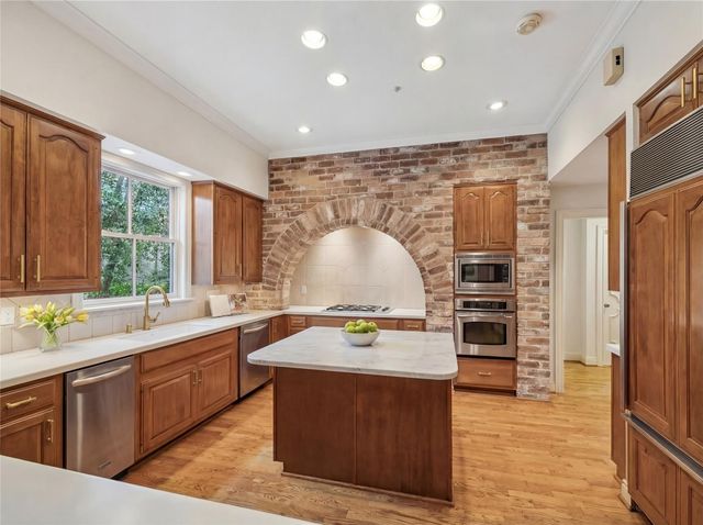 11405 Memorial Circle, Piney Point Village, TX 77024