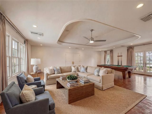 11405 Memorial Circle, Piney Point Village, TX 77024