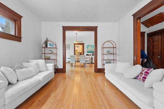 510 S VAN BUREN STREET, Green Bay, WI 54301