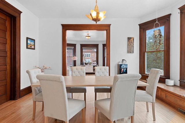 510 S VAN BUREN STREET, Green Bay, WI 54301