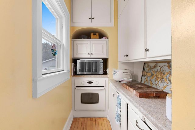 510 S VAN BUREN STREET, Green Bay, WI 54301