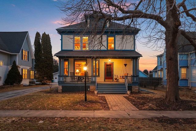 510 S VAN BUREN STREET, Green Bay, WI 54301