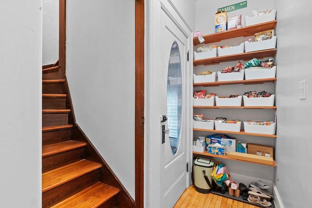 510 S VAN BUREN STREET, Green Bay, WI 54301