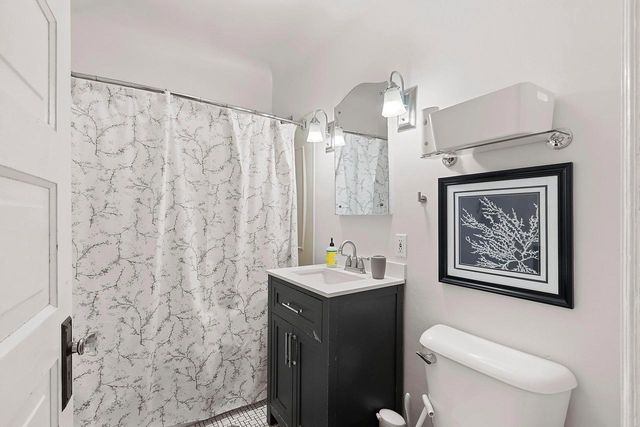 510 S VAN BUREN STREET, Green Bay, WI 54301