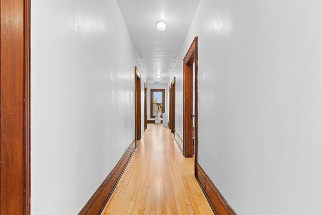 510 S VAN BUREN STREET, Green Bay, WI 54301