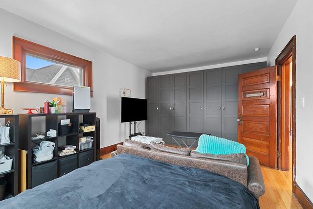 510 S VAN BUREN STREET, Green Bay, WI 54301