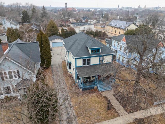 510 S VAN BUREN STREET, Green Bay, WI 54301