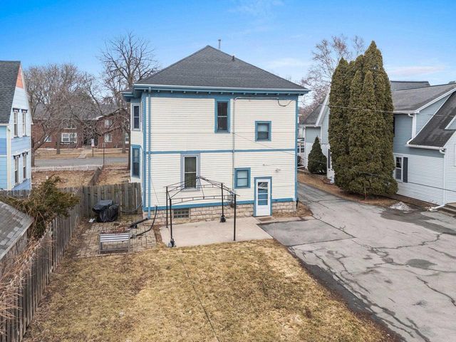 510 S VAN BUREN STREET, Green Bay, WI 54301