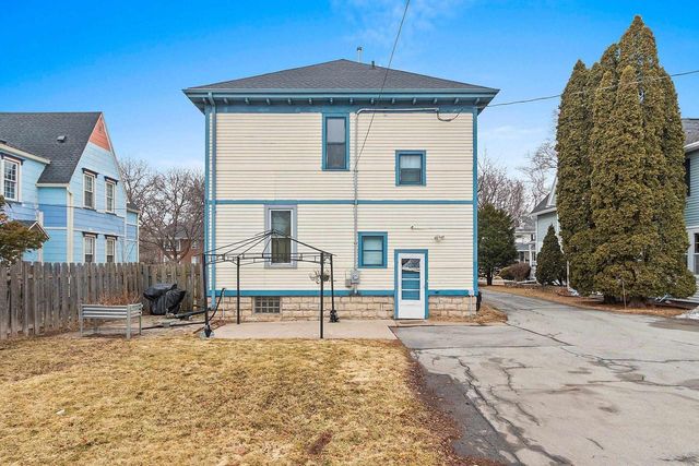 510 S VAN BUREN STREET, Green Bay, WI 54301