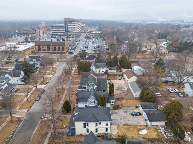 510 S VAN BUREN STREET, Green Bay, WI 54301