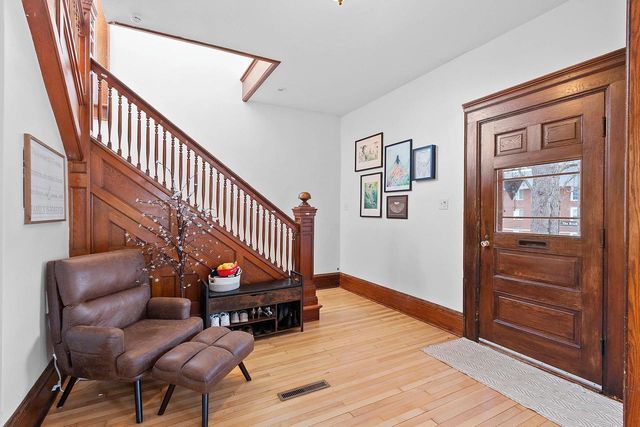 510 S VAN BUREN STREET, Green Bay, WI 54301