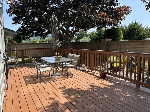 801 BROOKHAVEN Dr A, Brookings, OR 97415