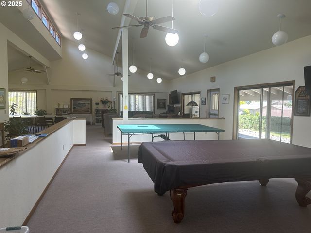 801 BROOKHAVEN Dr A, Brookings, OR 97415