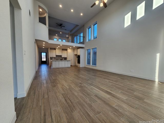 12510 Thrall, San Antonio, TX 78253