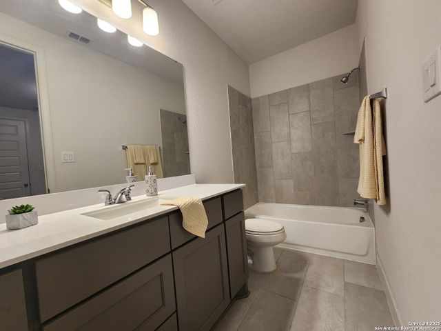 12510 Thrall, San Antonio, TX 78253