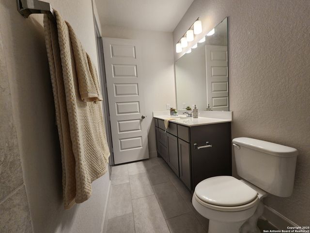 12510 Thrall, San Antonio, TX 78253