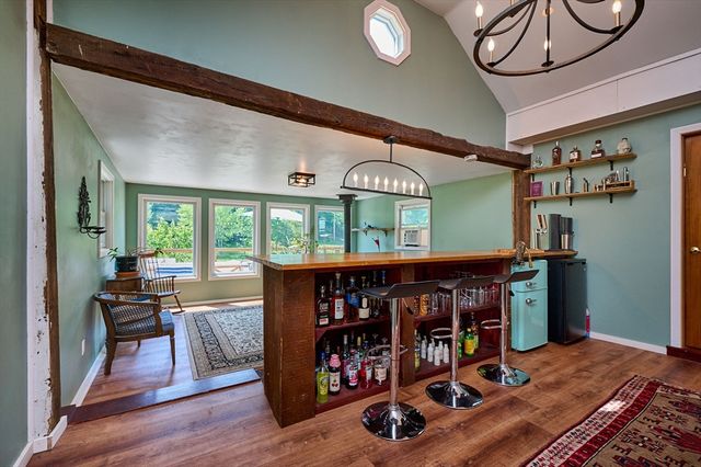 666 Montgomery Rd, Westfield, MA 01085
