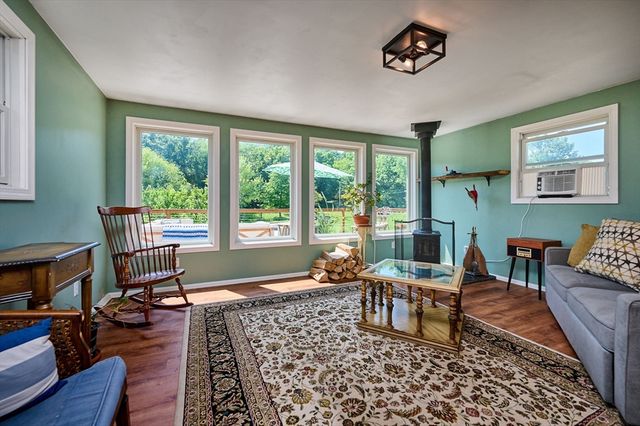 666 Montgomery Rd, Westfield, MA 01085