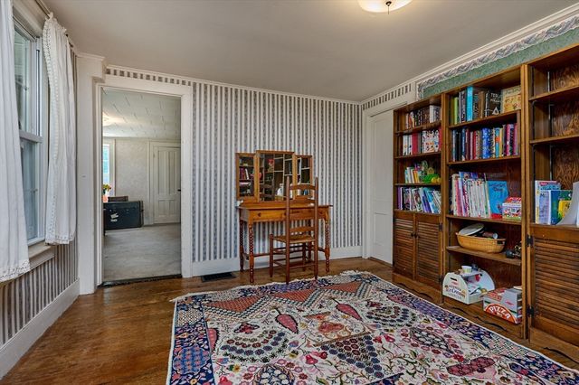 666 Montgomery Rd, Westfield, MA 01085