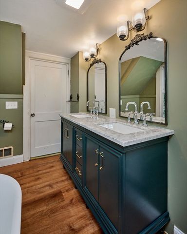 666 Montgomery Rd, Westfield, MA 01085