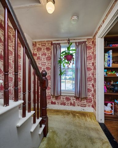 666 Montgomery Rd, Westfield, MA 01085