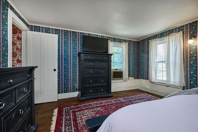 666 Montgomery Rd, Westfield, MA 01085