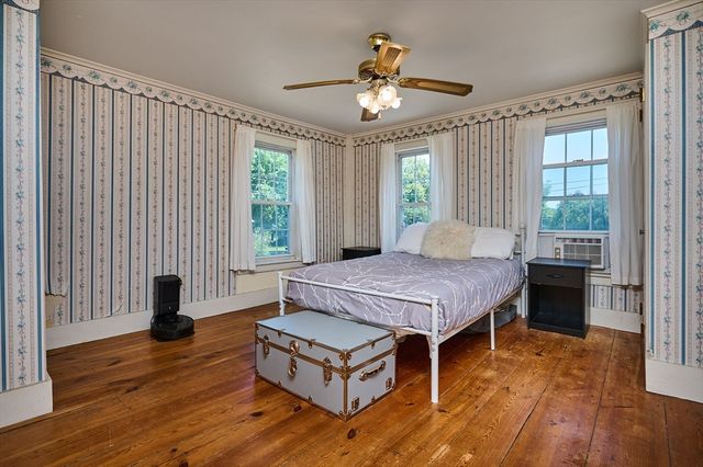 666 Montgomery Rd, Westfield, MA 01085