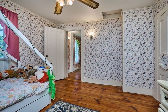 666 Montgomery Rd, Westfield, MA 01085