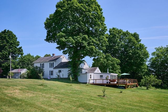 666 Montgomery Rd, Westfield, MA 01085